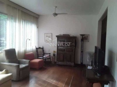 Apartamento, 3 quartos, 152 m² - Foto 1