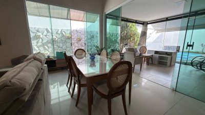Casa, 4 quartos, 280 m² - Foto 2