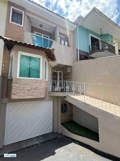 Casa, 3 quartos, 195 m² - Foto 1