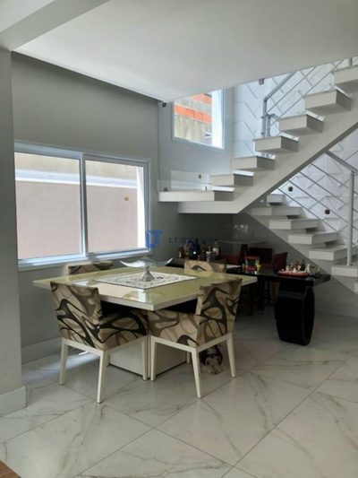 Sobrado, 4 quartos, 207 m² - Foto 4