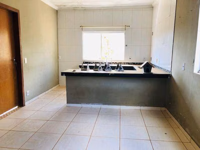 Casa, 2 quartos, 200 m² - Foto 1