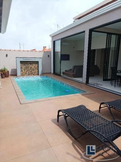 Sobrado, 3 quartos, 263 m² - Foto 1