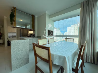 Apartamento, 3 quartos, 140 m² - Foto 1