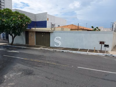 Casa, 4 quartos, 16500 m² - Foto 1