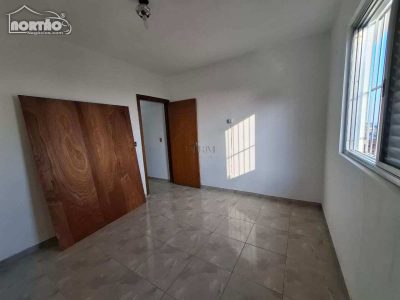 Casa, 4 quartos, 140 m² - Foto 2