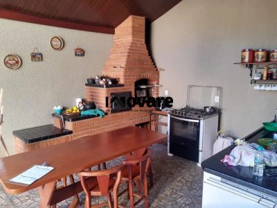 Casa, 3 quartos, 380 m² - Foto 1