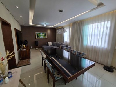 Casa, 4 quartos, 320 m² - Foto 1