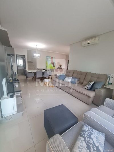 Casa, 5 quartos, 297 m² - Foto 3