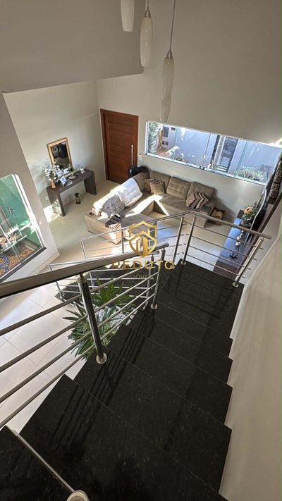 Casa, 4 quartos, 260 m² - Foto 2