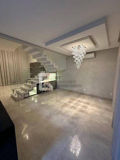 Casa, 4 quartos, 290 m² - Foto 1