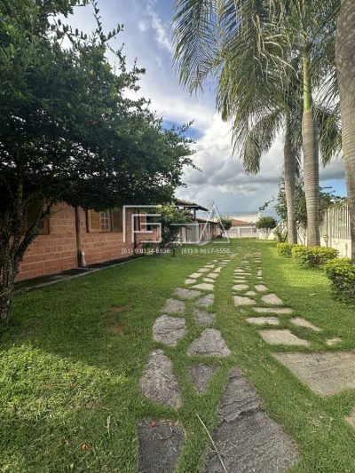 Casa, 4 quartos, 258 m² - Foto 1