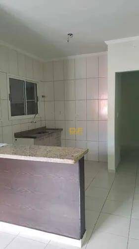 Casa, 2 quartos, 70 m² - Foto 2