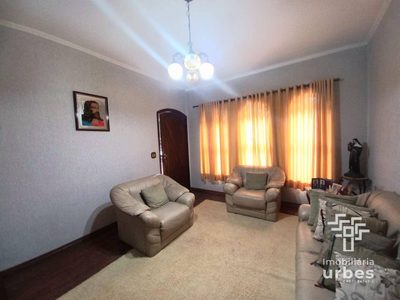 Casa, 3 quartos, 221 m² - Foto 2