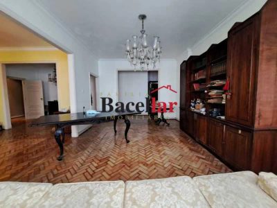 Apartamento, 3 quartos, 200 m² - Foto 1