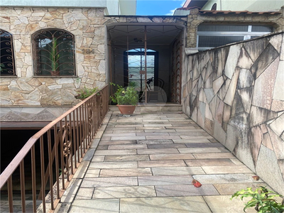 Sobrado, 3 quartos, 210 m² - Foto 2