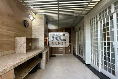 Casa, 4 quartos, 321 m² - Foto 1