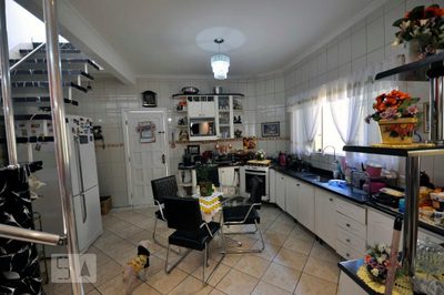 Casa, 4 quartos, 250 m² - Foto 3