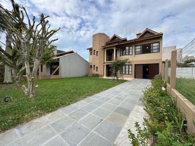 Sobrado, 4 quartos, 210 m² - Foto 1