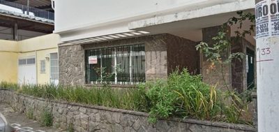 Casa, 5 quartos, 221 m² - Foto 2