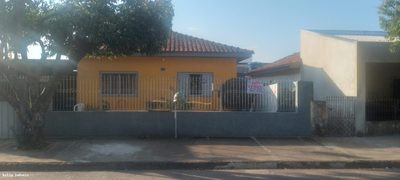 Casa, 3 quartos, 178 m² - Foto 1