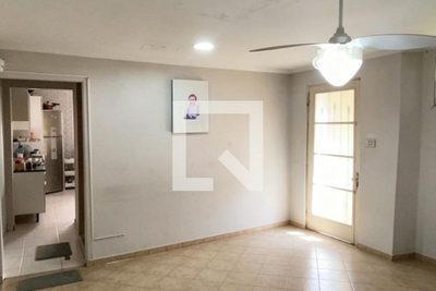 Casa, 3 quartos, 200 m² - Foto 1