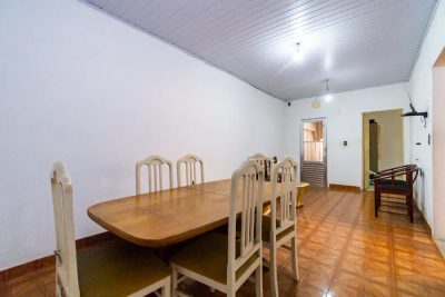 Casa, 2 quartos, 180 m² - Foto 1