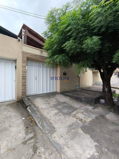 Casa, 4 quartos, 200 m² - Foto 1