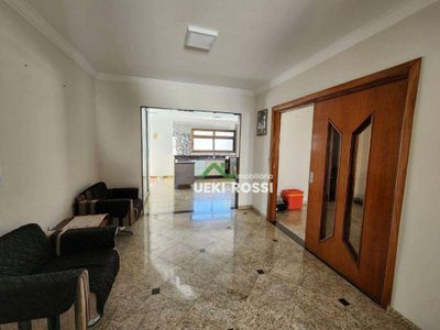 Casa, 3 quartos, 240 m² - Foto 2