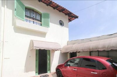 Casa, 3 quartos, 200 m² - Foto 1