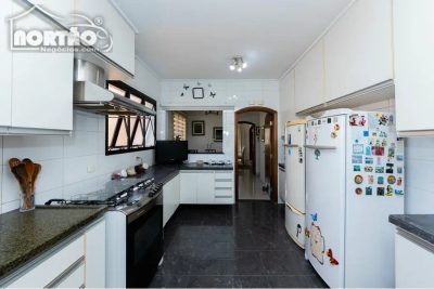 Casa, 5 quartos, 447 m² - Foto 3