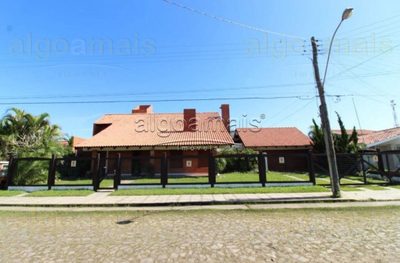 Sobrado, 4 quartos, 259 m² - Foto 1