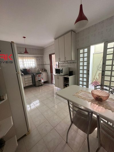 Casa, 3 quartos, 250 m² - Foto 3