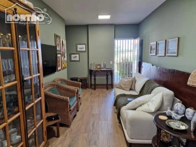 Casa, 2 quartos, 66 m² - Foto 1