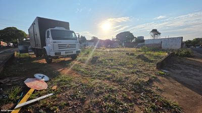 Loteamento e Condomínio, 713 m² - Foto 2