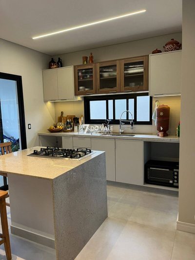 Casa, 3 quartos, 158 m² - Foto 1