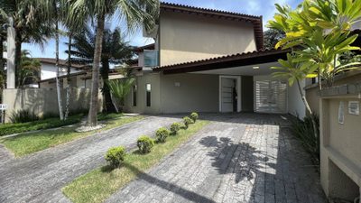 Casa, 4 quartos, 245 m² - Foto 1