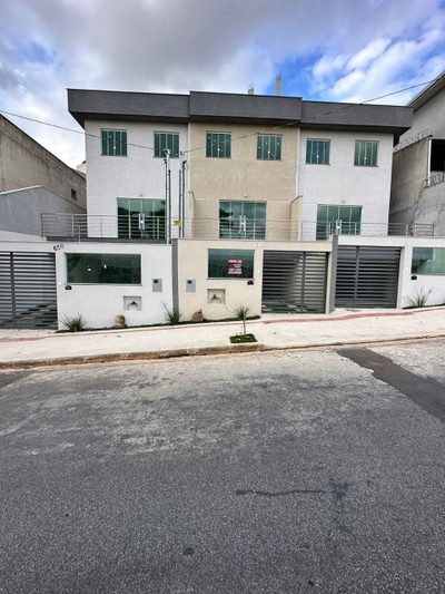 Casa, 3 quartos, 220 m² - Foto 1