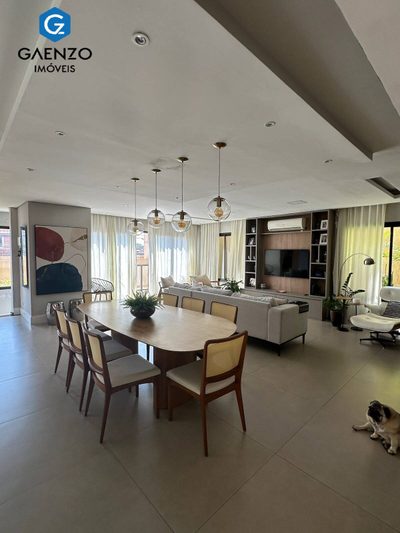 Casa, 3 quartos, 330 m² - Foto 1