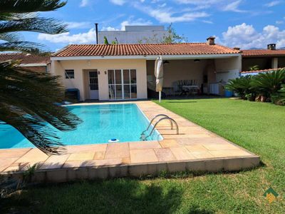 Casa, 3 quartos, 230 m² - Foto 1