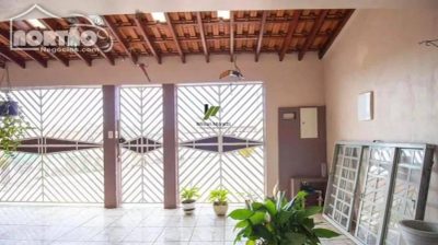 Casa, 5 quartos, 222 m² - Foto 2