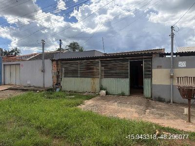 Casa, 2 quartos, 225 m² - Foto 1