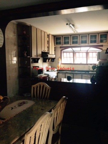 Sobrado, 3 quartos, 306 m² - Foto 2