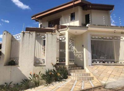 Casa, 3 quartos, 250 m² - Foto 1