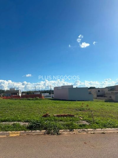 Terreno, 200 m² - Foto 1