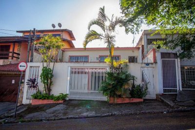 Casa, 3 quartos, 302 m² - Foto 1
