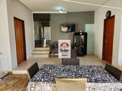 Casa, 3 quartos, 210 m² - Foto 1
