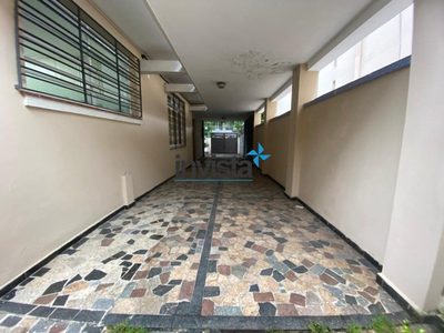 Casa, 4 quartos, 243 m² - Foto 1