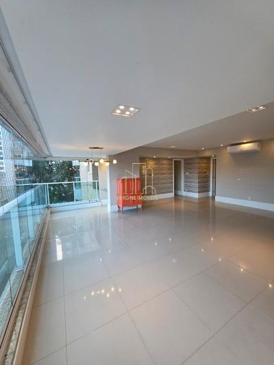 Apartamento, 3 quartos, 152 m² - Foto 2