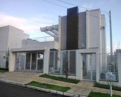 Casa, 3 quartos, 207 m² - Foto 1