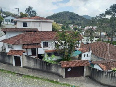 Casa, 4 quartos, 262 m² - Foto 1